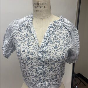American Eagle Outfitters White and Blue Patterned Blouse